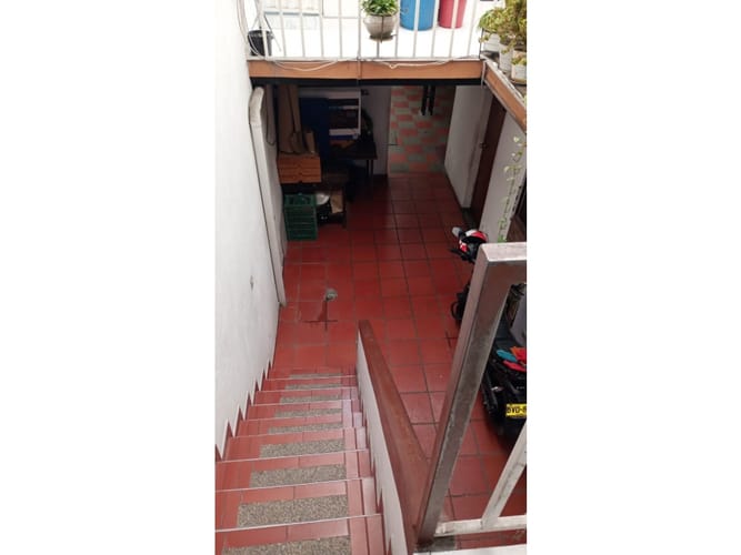 Casa de 9 alcobas en venta en Puente Aranda, Bogotá, 200 m² · foto 10 de 14