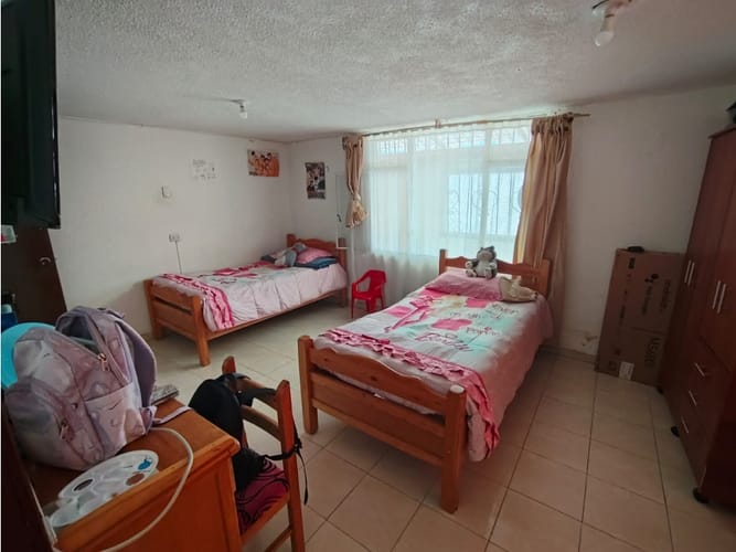 Casa de 8 alcobas en venta en Ub. Techo Bavaria, Bogotá, 307 m² · foto 5 de 17