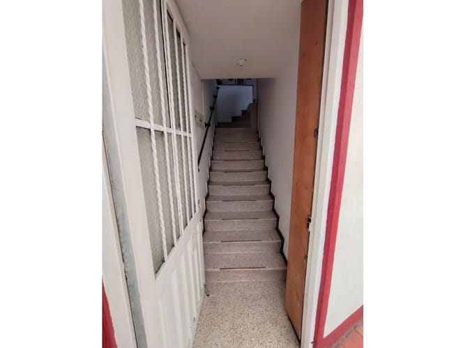 Casa de 8 alcobas en venta en Ub. Techo Bavaria, Bogotá, 307 m² · foto 13 de 17