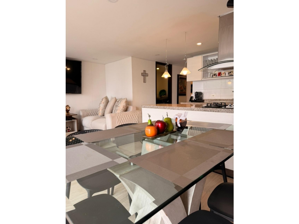 Apartamento en venta en La Castellana, Bogotá · foto 2 de 24
