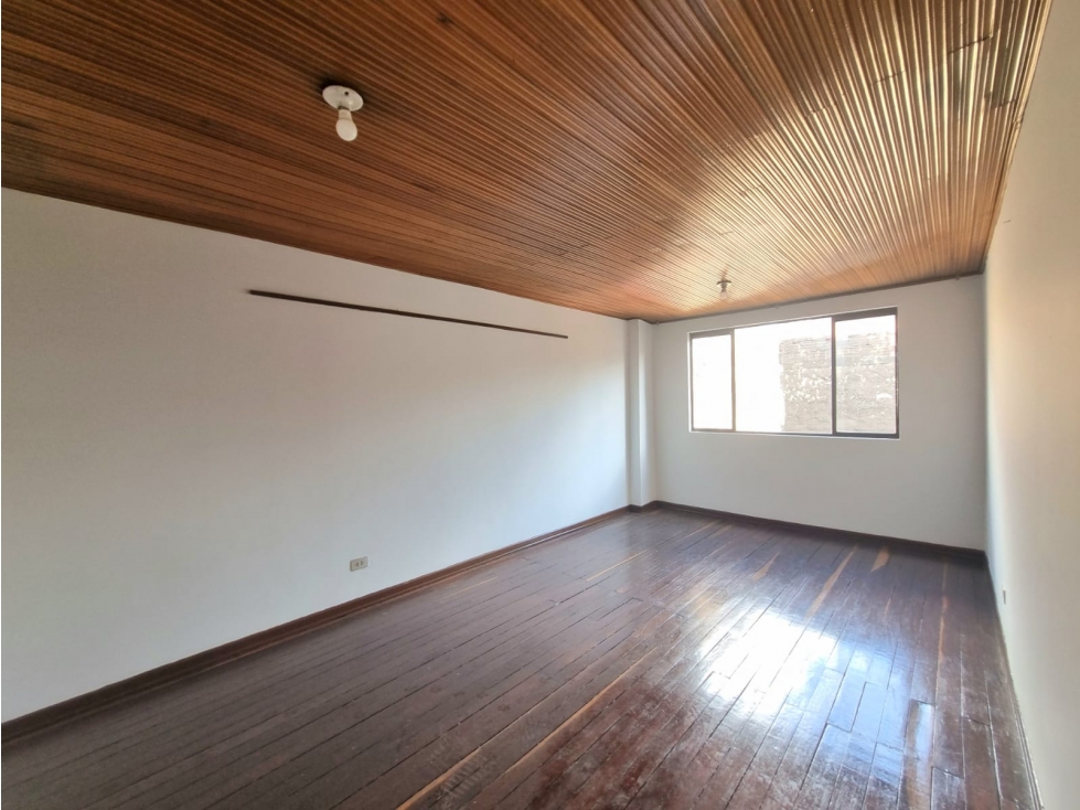 Casa en venta en Bella Vista, Bogotá · foto 2 de 19