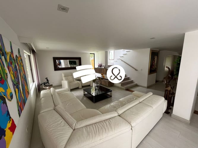 Casa de 3 alcobas en venta en El Poblado, Medellín, 730 m² · foto 5 de 24
