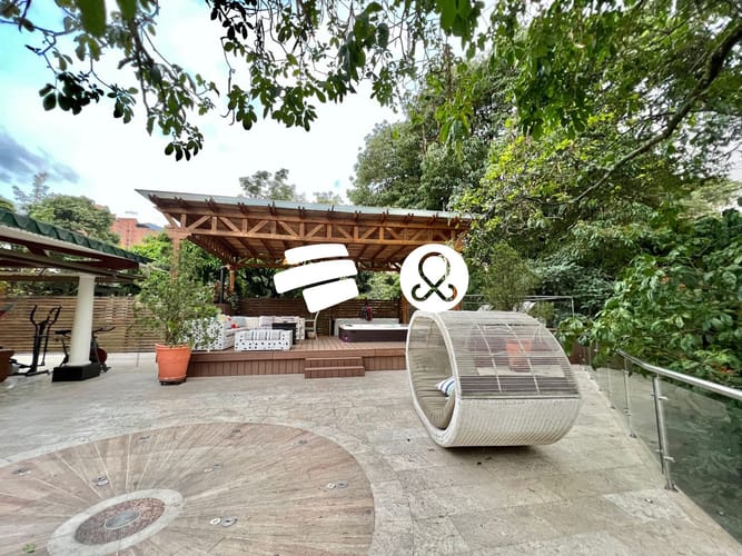 Casa de 3 alcobas en venta en El Poblado, Medellín, 730 m² · foto 23 de 24