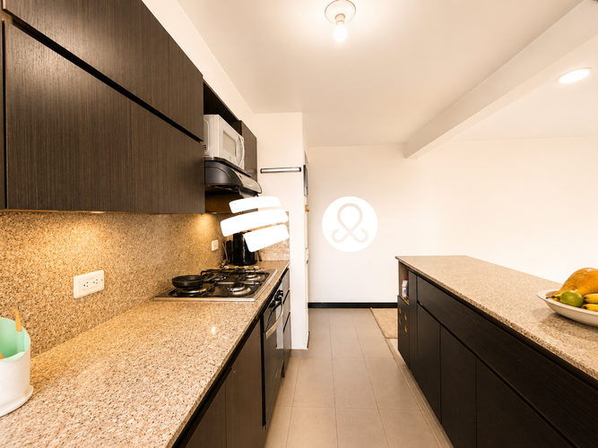 Apartamento de 2 alcobas en venta en La Castellana, Medellín, 74 m² · foto 6 de 18