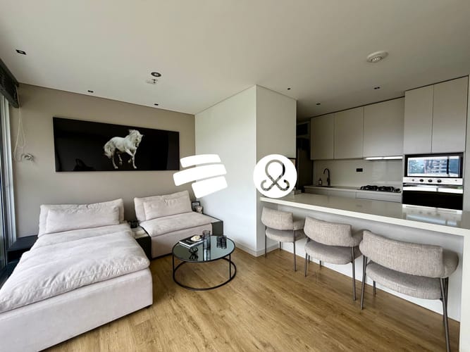Apartamento de 2 alcobas en venta en Altos Del Poblado, Medellín, 83 m² · foto 2 de 14
