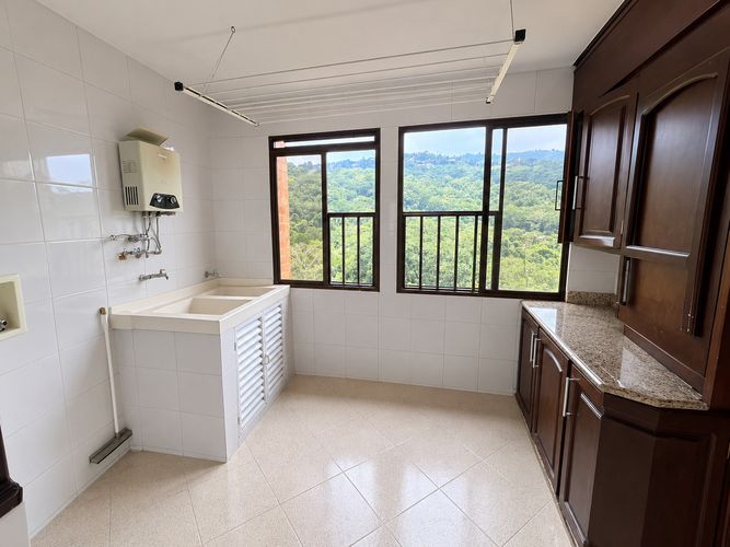 Apartamento de 3 alcobas en venta en Cabecera Del Llano, Bucaramanga, 152 m² · foto 18 de 18