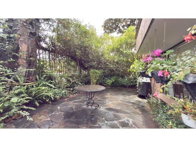 Casa de 3 alcobas en venta en Santa Ana Oriental, Bogotá, 250 m² · foto 2 de 24