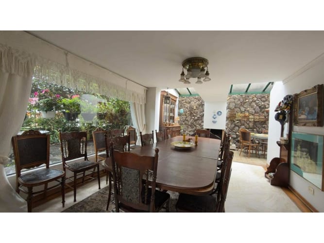 Casa de 3 alcobas en venta en Santa Ana Oriental, Bogotá, 250 m² · foto 3 de 24