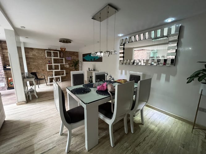 Casa de 5 alcobas en venta en Lagos Del Cacique, Bucaramanga, 320 m² · foto 3 de 20