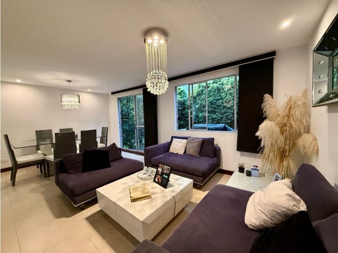 Casa de 3 alcobas en venta en Cumbres, Envigado, 198 m² · foto 2 de 24