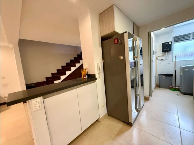 Casa de 3 alcobas en venta en Cumbres, Envigado, 198 m² · foto 4 de 24