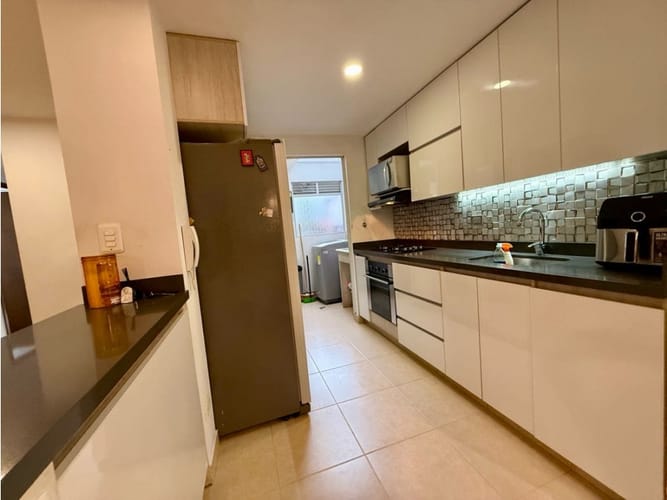 Casa de 3 alcobas en venta en Cumbres, Envigado, 198 m² · foto 5 de 24