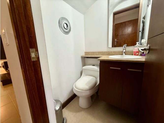 Casa de 3 alcobas en venta en Cumbres, Envigado, 198 m² · foto 13 de 24