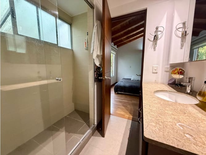 Casa de 3 alcobas en venta en Cumbres, Envigado, 198 m² · foto 17 de 24