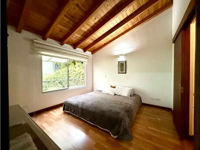 Casa de 3 alcobas en venta en Cumbres, Envigado, 198 m² · foto 18 de 24