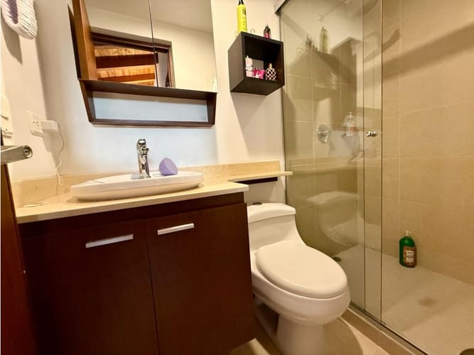 Casa de 3 alcobas en venta en Cumbres, Envigado, 198 m² · foto 23 de 24