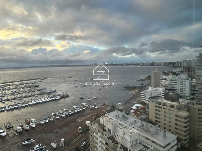 Foto 4 de 30