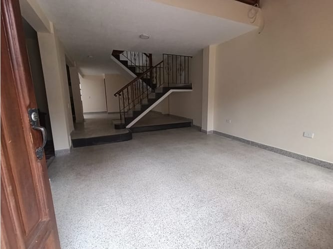 Casa de 6 alcobas en arriendo en Ub. Santa Ana, Rionegro, 260 m² · foto 4 de 24