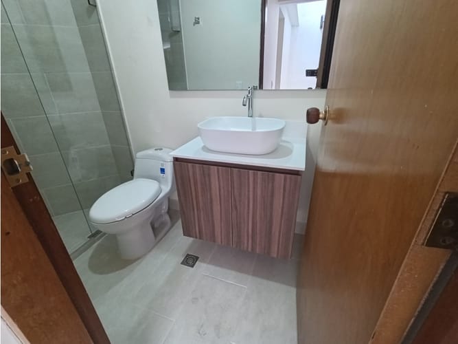 Casa de 6 alcobas en arriendo en Ub. Santa Ana, Rionegro, 260 m² · foto 8 de 24