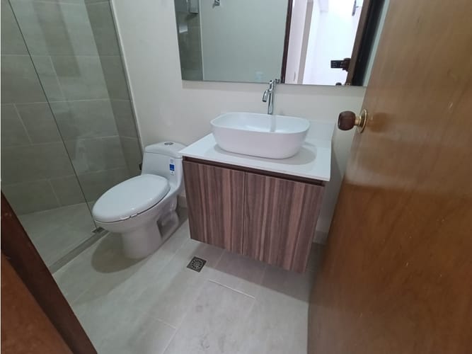 Casa de 6 alcobas en arriendo en Ub. Santa Ana, Rionegro, 260 m² · foto 13 de 24