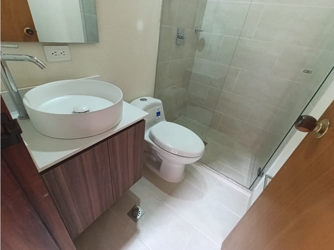 Casa de 6 alcobas en arriendo en Ub. Santa Ana, Rionegro, 260 m² · foto 15 de 24