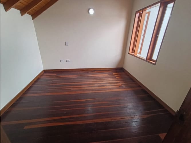 Casa de 6 alcobas en arriendo en Ub. Santa Ana, Rionegro, 260 m² · foto 21 de 24