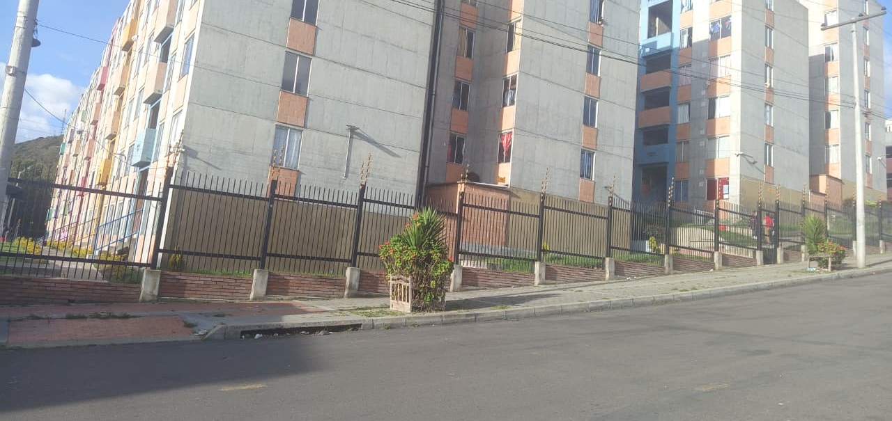Apartamento en venta en La Cabaña, Bogotá · foto 2 de 15