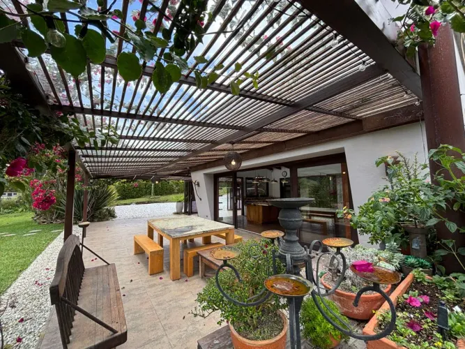 Casa de 3 alcobas en venta en Guayabito, Rionegro · foto 2 de 24