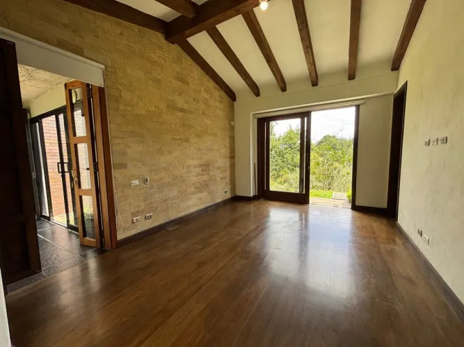 Casa de 3 alcobas en venta en Guayabito, Rionegro · foto 18 de 24