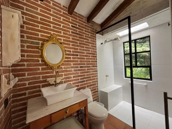 Casa de 3 alcobas en venta en Guayabito, Rionegro · foto 24 de 24