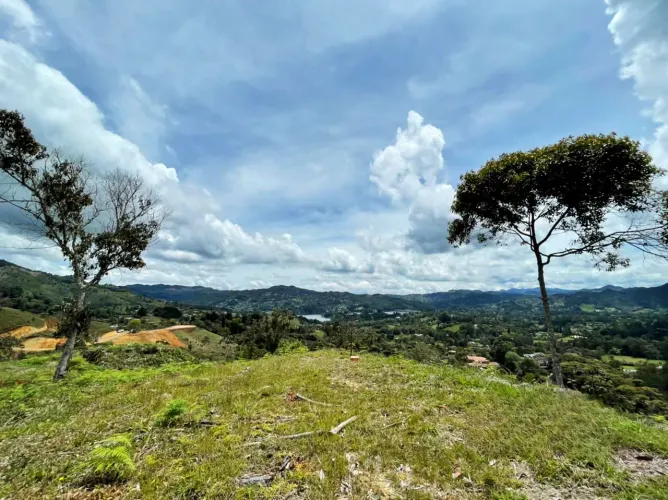 Lote en venta en El Retiro, 11167 m² · foto 4 de 9