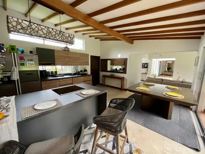 Casa de 2 alcobas en venta en So�Adora, El Carmen de Viboral · foto 2 de 14