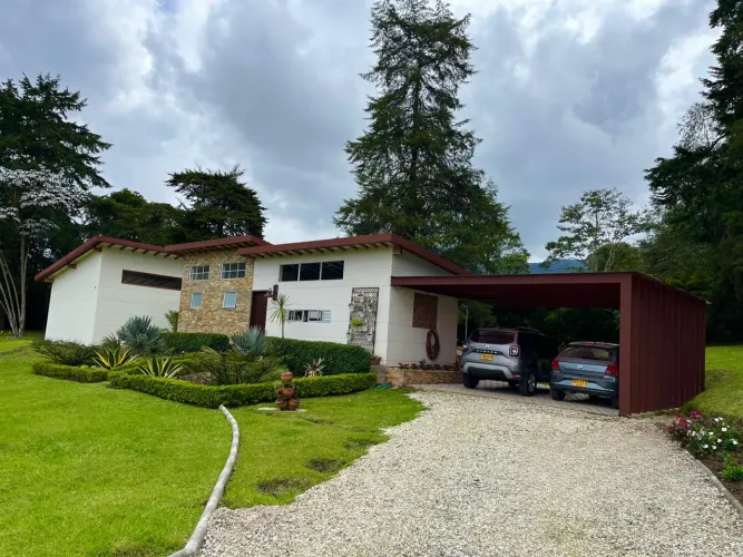 Casa de 2 alcobas en venta en So�Adora, El Carmen de Viboral · foto 4 de 14