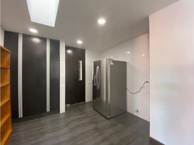 Apartamento de 3 alcobas en venta en El Virrey, Bogotá, 290 m² · foto 6 de 22