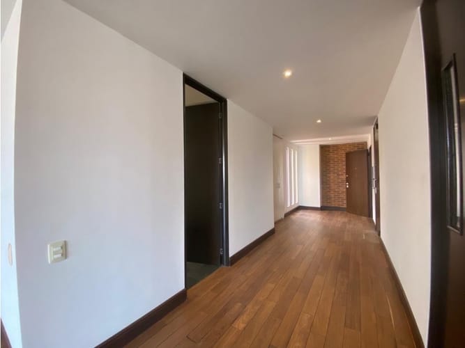 Apartamento de 3 alcobas en venta en El Virrey, Bogotá, 290 m² · foto 8 de 22