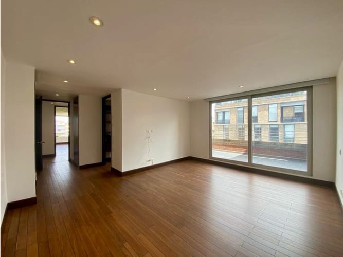 Apartamento de 3 alcobas en venta en El Virrey, Bogotá, 290 m² · foto 10 de 22