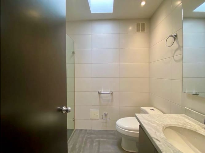 Apartamento de 3 alcobas en venta en El Virrey, Bogotá, 290 m² · foto 14 de 22