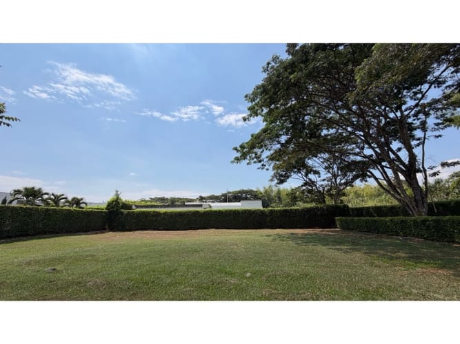 Lote en venta en Alfaguara, Jamundí, 1090 m² · foto 2 de 3