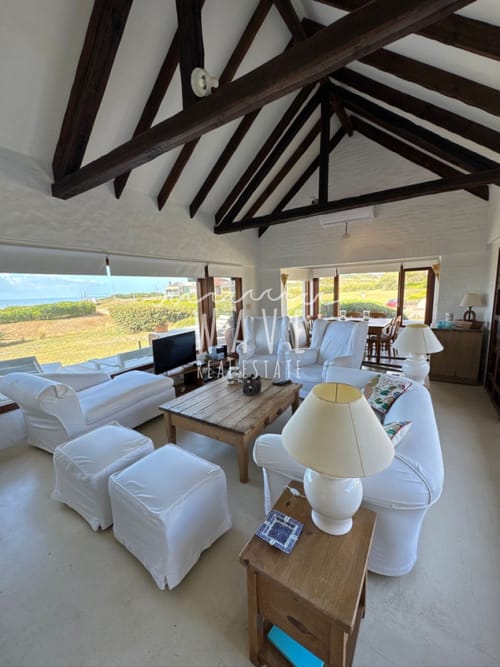 Casa metros del mar en playa Montoya · Foto 4