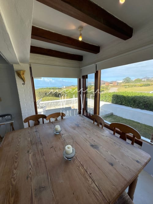 Casa metros del mar en playa Montoya · Foto 5