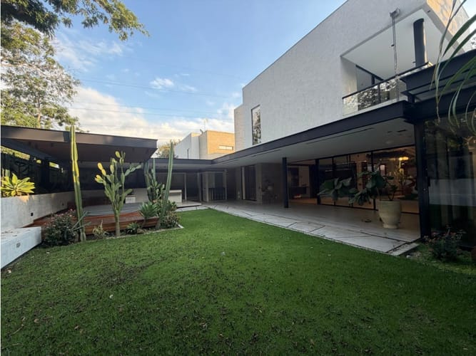 Casa de 3 alcobas en venta en Pance, Cali, 302 m² · foto 1 de 24