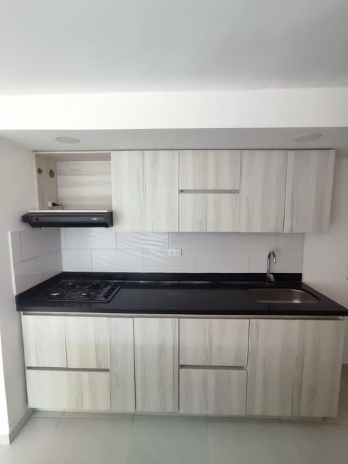 Apartamento de 3 alcobas en venta en Las Lomitas, Sabaneta, 52 m² · foto 2 de 8