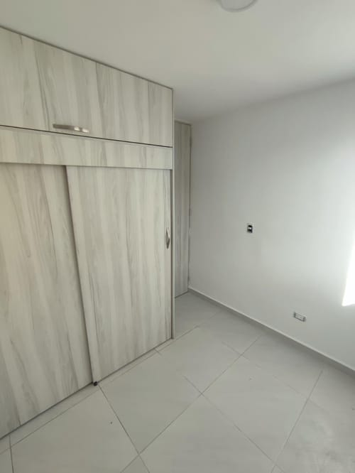 Apartamento de 3 alcobas en venta en Las Lomitas, Sabaneta, 52 m² · foto 5 de 8