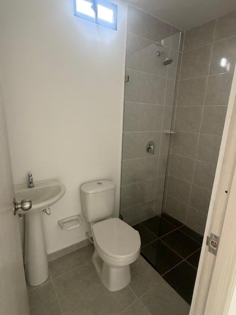 Apartamento en venta en La Milagrosa, Medellín · foto 3 de 8