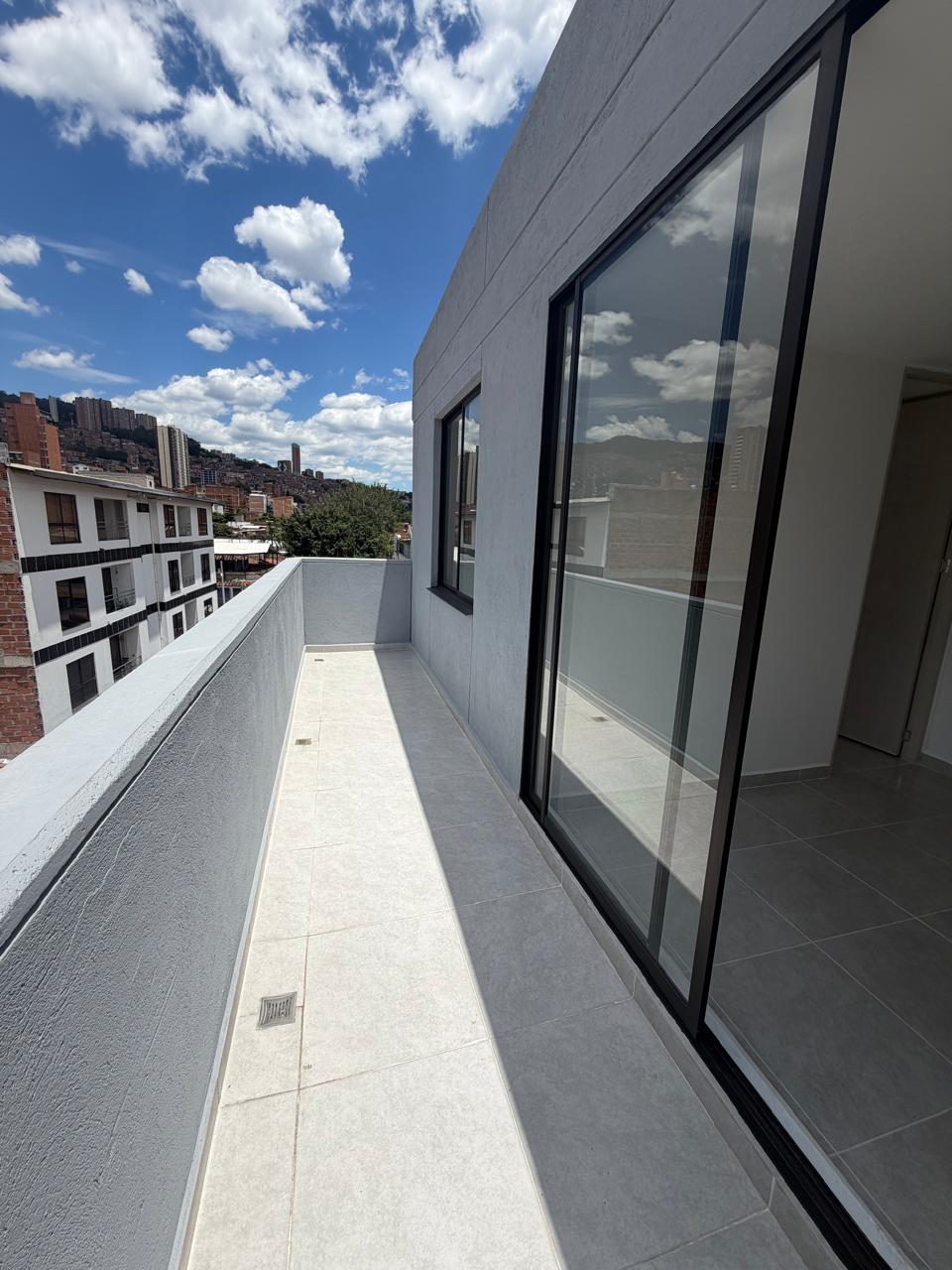 Apartamento en venta en La Milagrosa, Medellín · foto 8 de 8