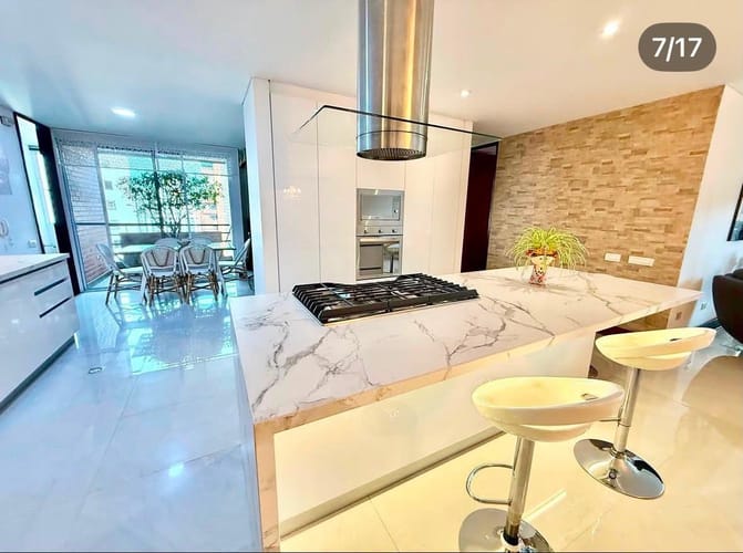 Apartamento de 3 alcobas en venta en Aguacatal, Cali, 192 m² · foto 2 de 17