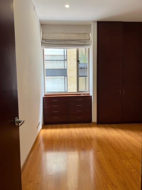 Apartamento de 3 alcobas en arriendo en Chicó Reservado, Bogotá, 180 m² · foto 13 de 15