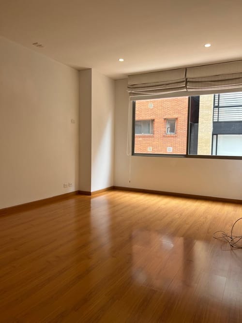 Apartamento de 3 alcobas en arriendo en Chicó Reservado, Bogotá, 180 m² · foto 3 de 15