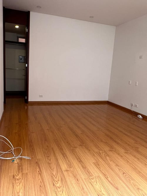 Apartamento de 3 alcobas en arriendo en Chicó Reservado, Bogotá, 180 m² · foto 6 de 15