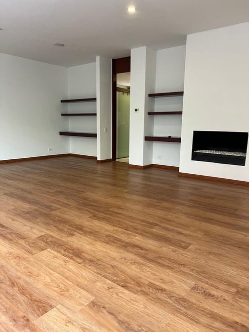 Apartamento de 3 alcobas en arriendo en Chicó Reservado, Bogotá, 180 m² · foto 2 de 15